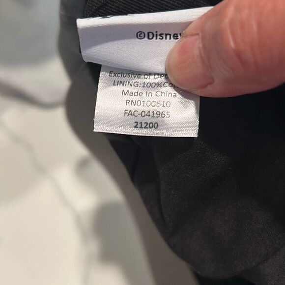 Disney's World Showcase 101 Dalmatians "Spotted At The United Kingdom" Hat - Picture 4 of 5